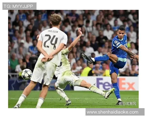 欧冠激战AC米兰与尤文图斯握手言和绝杀瞬间引发争议判罚热议