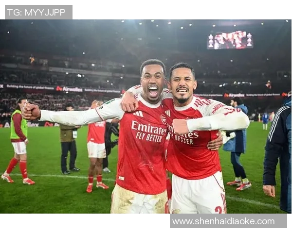 意甲激战：多特蒙德小胜阿森纳引发转会市场热议与球迷狂欢