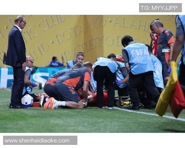 足总杯精彩对决AC米兰强势击败巴黎圣日耳曼晋级四强