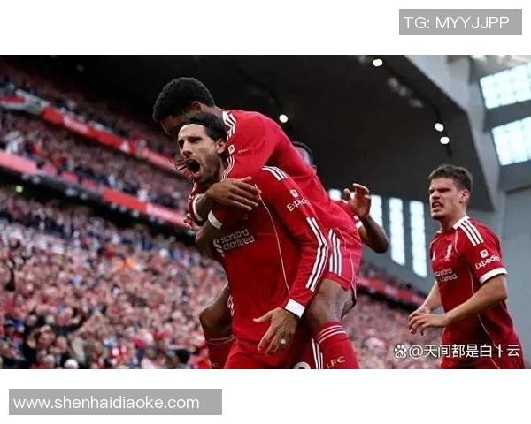 意甲激战:里昂小胜利物浦红牌事件引发全场热议与争议 意甲激战:里昂小胜利物浦红牌事件引发全场热议与争议